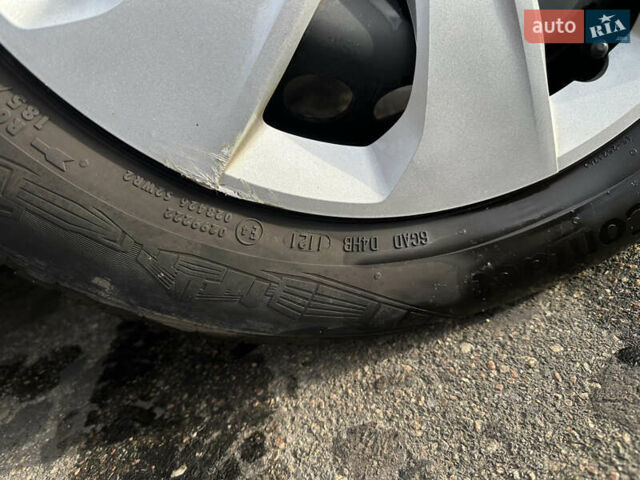 Белый Рено Зое, объемом двигателя 0 л и пробегом 21 тыс. км за 12100 $, фото 10 на Automoto.ua