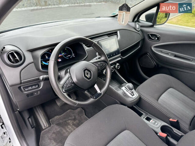 Рено Зое 2021 в Мукачеве на Automoto.ua Белый Рено Зое, объемом двигателя 0 л и пробегом 81 тыс. км за 11999 $, фото 17 на Automoto.ua