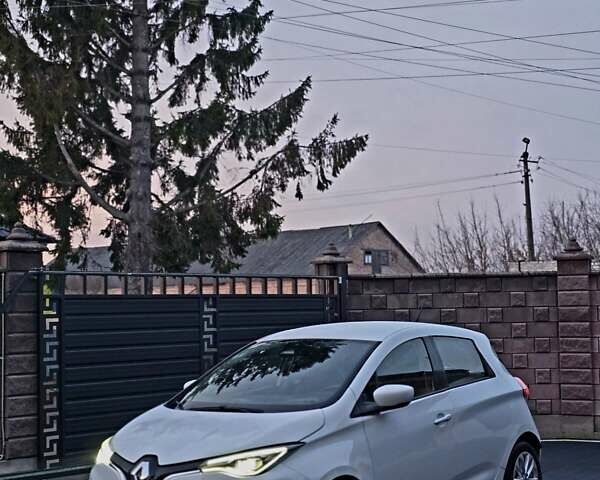 Белый Рено Зое, объемом двигателя 0 л и пробегом 16 тыс. км за 12999 $, фото 47 на Automoto.ua