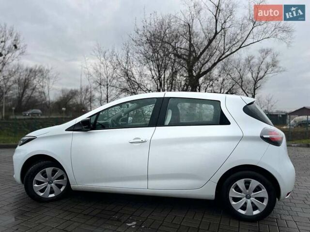 Белый Рено Зое, объемом двигателя 0 л и пробегом 123 тыс. км за 10999 $, фото 3 на Automoto.ua