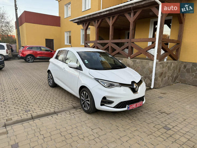 Белый Рено Зое, объемом двигателя 0 л и пробегом 7 тыс. км за 13250 $, фото 1 на Automoto.ua