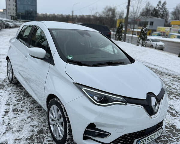 Белый Рено Зое, объемом двигателя 0 л и пробегом 12 тыс. км за 13400 $, фото 9 на Automoto.ua