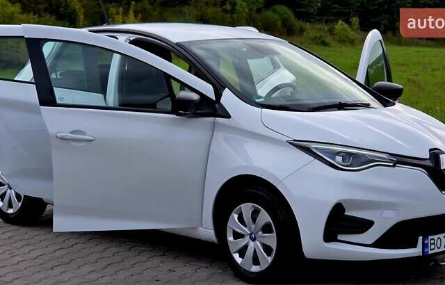 Белый Рено Зое, объемом двигателя 0 л и пробегом 151 тыс. км за 11000 $, фото 12 на Automoto.ua