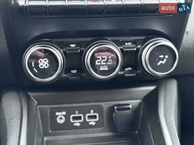 Рено Зое 2021 в Дрогобыче на Automoto.ua Белый Рено Зое, объемом двигателя 0 л и пробегом 55 тыс. км за 12900 $, фото 60 на Automoto.ua