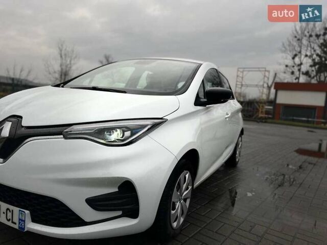 Белый Рено Зое, объемом двигателя 0 л и пробегом 123 тыс. км за 10999 $, фото 6 на Automoto.ua