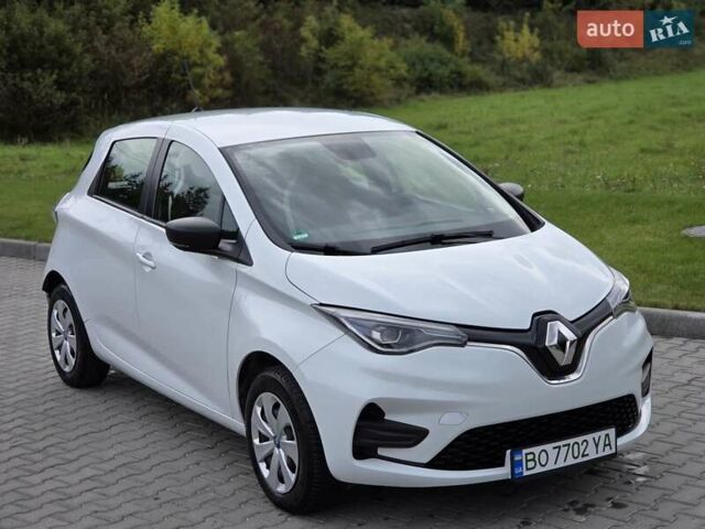 Белый Рено Зое, объемом двигателя 0 л и пробегом 150 тыс. км за 11800 $, фото 6 на Automoto.ua