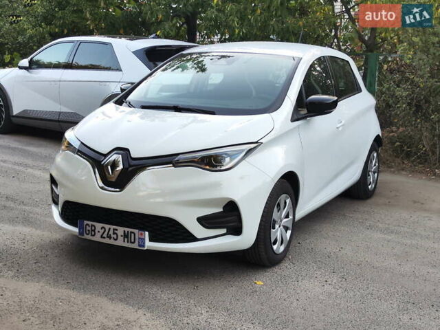 Белый Рено Зое, объемом двигателя 0 л и пробегом 53 тыс. км за 12300 $, фото 6 на Automoto.ua
