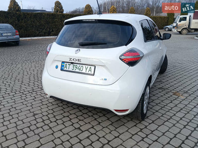 Белый Рено Зое, объемом двигателя 0 л и пробегом 39 тыс. км за 12000 $, фото 5 на Automoto.ua