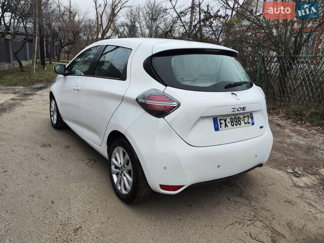 Белый Рено Зое, объемом двигателя 0 л и пробегом 37 тыс. км за 12700 $, фото 6 на Automoto.ua