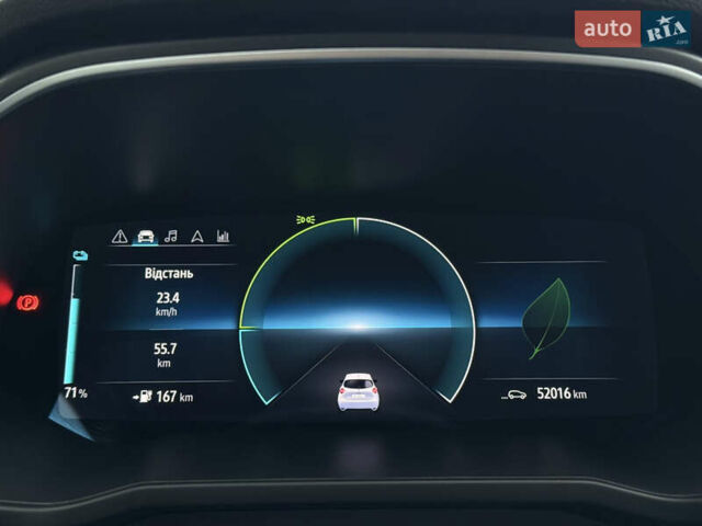 Белый Рено Зое, объемом двигателя 0 л и пробегом 52 тыс. км за 12999 $, фото 4 на Automoto.ua