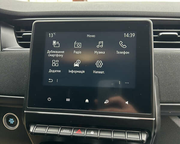 Белый Рено Зое, объемом двигателя 0 л и пробегом 95 тыс. км за 11650 $, фото 67 на Automoto.ua