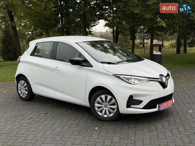 Белый Рено Зое, объемом двигателя 0 л и пробегом 80 тыс. км за 12450 $, фото 5 на Automoto.ua