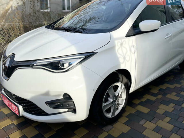 Белый Рено Зое, объемом двигателя 0 л и пробегом 126 тыс. км за 11950 $, фото 5 на Automoto.ua