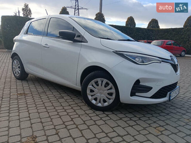 Белый Рено Зое, объемом двигателя 0 л и пробегом 39 тыс. км за 12000 $, фото 2 на Automoto.ua