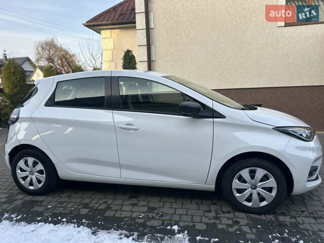 Білий Рено Зое, об'ємом двигуна 0 л та пробігом 37 тис. км за 9600 $, фото 4 на Automoto.ua