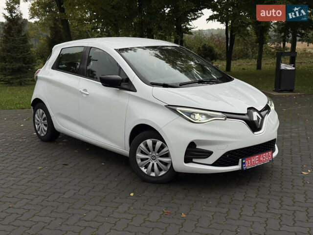 Белый Рено Зое, объемом двигателя 0 л и пробегом 80 тыс. км за 12450 $, фото 4 на Automoto.ua