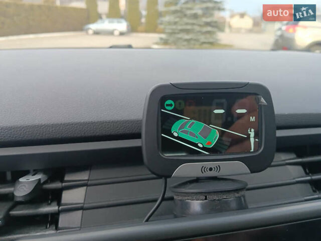 Белый Рено Зое, объемом двигателя 0 л и пробегом 39 тыс. км за 12000 $, фото 14 на Automoto.ua