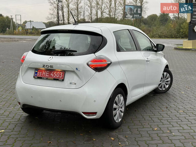 Белый Рено Зое, объемом двигателя 0 л и пробегом 80 тыс. км за 12450 $, фото 8 на Automoto.ua