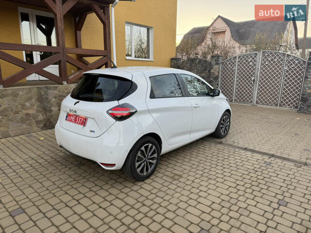 Белый Рено Зое, объемом двигателя 0 л и пробегом 7 тыс. км за 13250 $, фото 4 на Automoto.ua