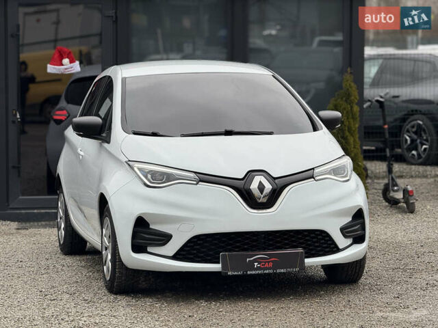 Белый Рено Зое, объемом двигателя 0 л и пробегом 85 тыс. км за 10999 $, фото 3 на Automoto.ua