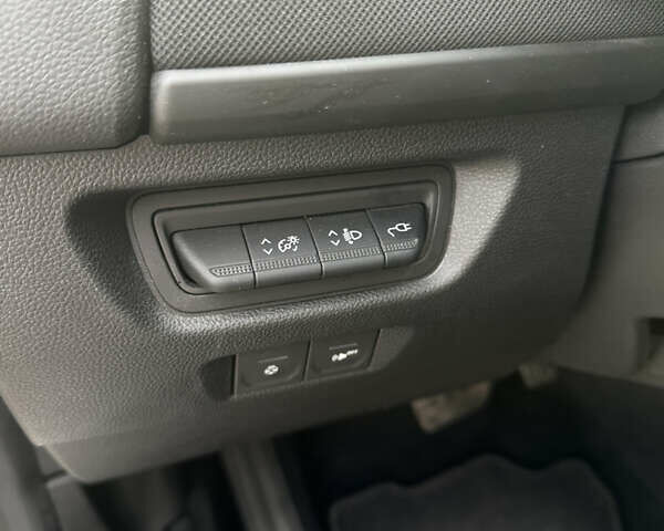 Белый Рено Зое, объемом двигателя 0 л и пробегом 21 тыс. км за 12100 $, фото 15 на Automoto.ua