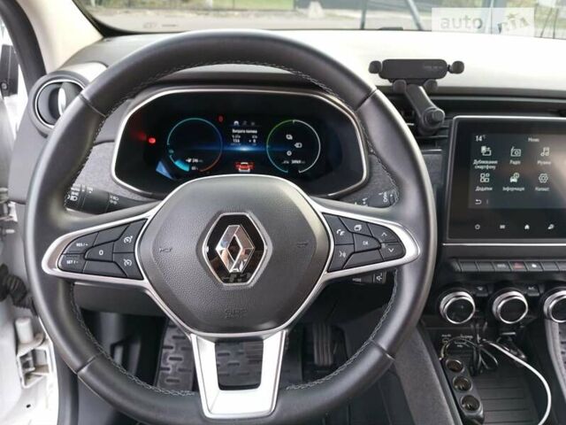 Белый Рено Зое, объемом двигателя 0 л и пробегом 58 тыс. км за 12300 $, фото 21 на Automoto.ua