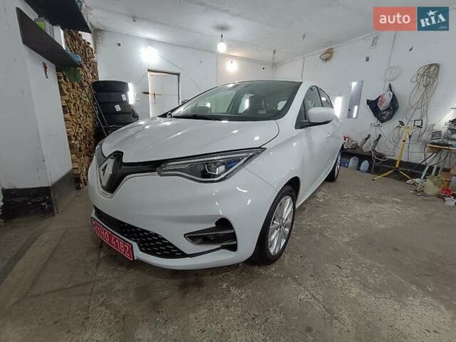 Белый Рено Зое, объемом двигателя 0 л и пробегом 102 тыс. км за 10999 $, фото 3 на Automoto.ua
