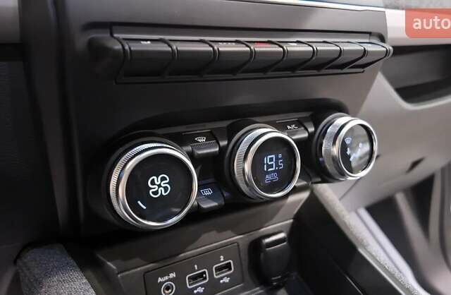 Білий Рено Зое, об'ємом двигуна 0 л та пробігом 23 тис. км за 14900 $, фото 11 на Automoto.ua