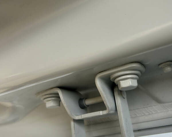 Білий Рено Зое, об'ємом двигуна 0 л та пробігом 95 тис. км за 11999 $, фото 74 на Automoto.ua