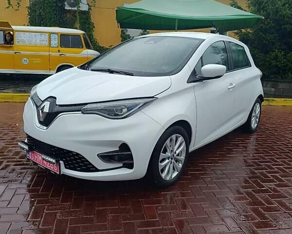 Белый Рено Зое, объемом двигателя 0 л и пробегом 130 тыс. км за 10350 $, фото 1 на Automoto.ua