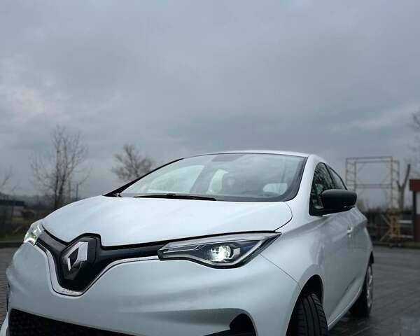 Белый Рено Зое, объемом двигателя 0 л и пробегом 123 тыс. км за 10999 $, фото 9 на Automoto.ua