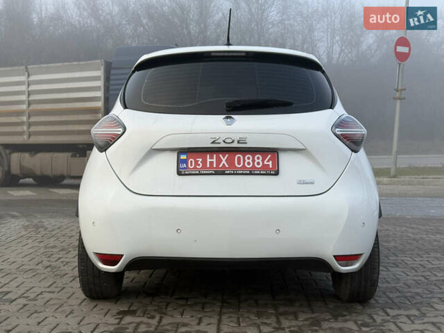 Белый Рено Зое, объемом двигателя 0 л и пробегом 68 тыс. км за 11400 $, фото 7 на Automoto.ua