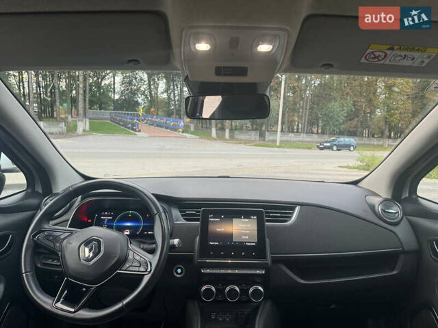 Белый Рено Зое, объемом двигателя 0 л и пробегом 38 тыс. км за 11900 $, фото 16 на Automoto.ua