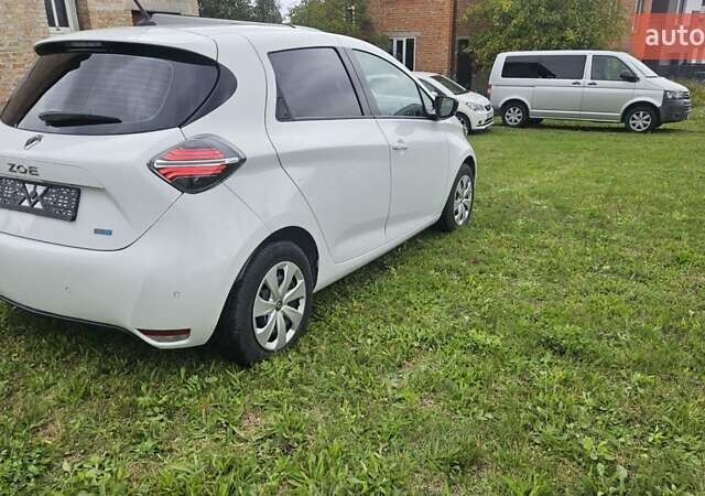Белый Рено Зое, объемом двигателя 0 л и пробегом 51 тыс. км за 13300 $, фото 11 на Automoto.ua
