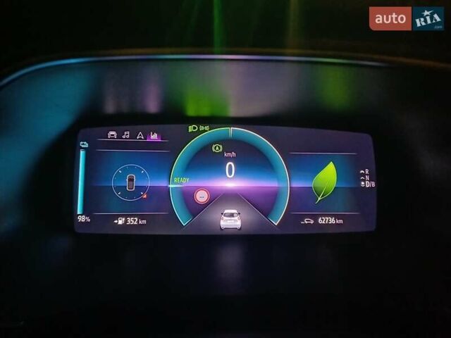 Белый Рено Зое, объемом двигателя 0 л и пробегом 62 тыс. км за 11500 $, фото 19 на Automoto.ua