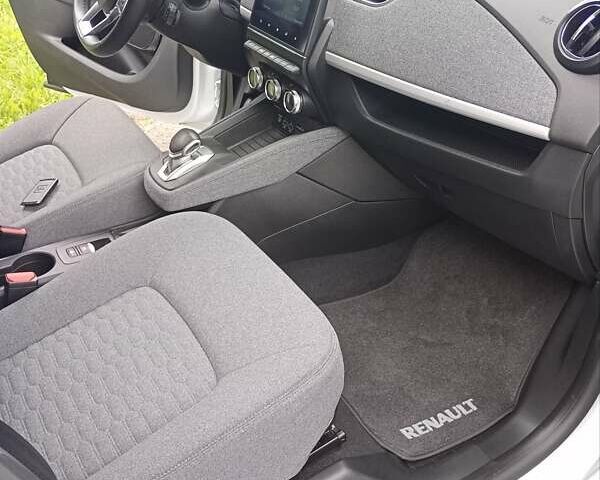 Білий Рено Зое, об'ємом двигуна 0 л та пробігом 31 тис. км за 13400 $, фото 11 на Automoto.ua