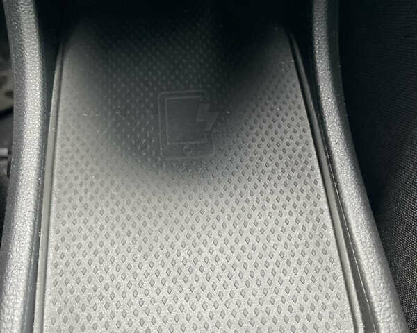 Белый Рено Зое, объемом двигателя 0 л и пробегом 126 тыс. км за 11950 $, фото 29 на Automoto.ua