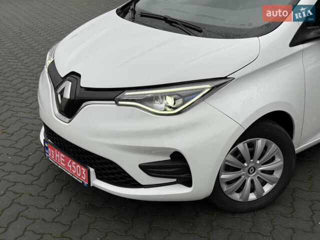 Белый Рено Зое, объемом двигателя 0 л и пробегом 80 тыс. км за 12450 $, фото 13 на Automoto.ua
