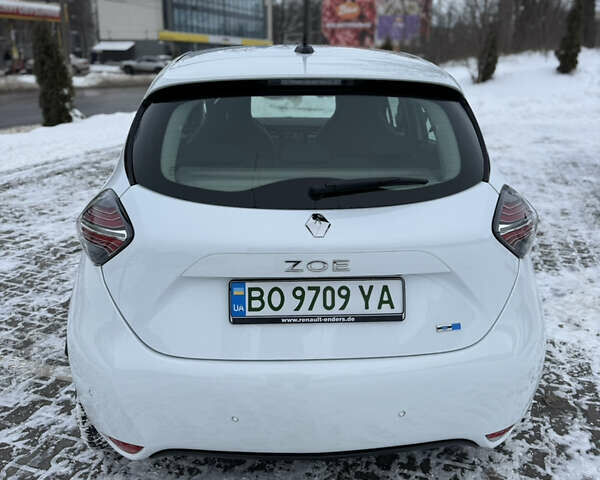 Белый Рено Зое, объемом двигателя 0 л и пробегом 12 тыс. км за 13400 $, фото 4 на Automoto.ua