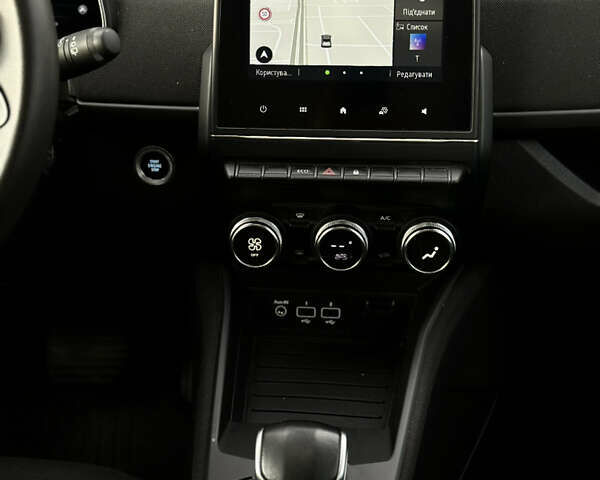 Белый Рено Зое, объемом двигателя 0 л и пробегом 106 тыс. км за 11300 $, фото 39 на Automoto.ua