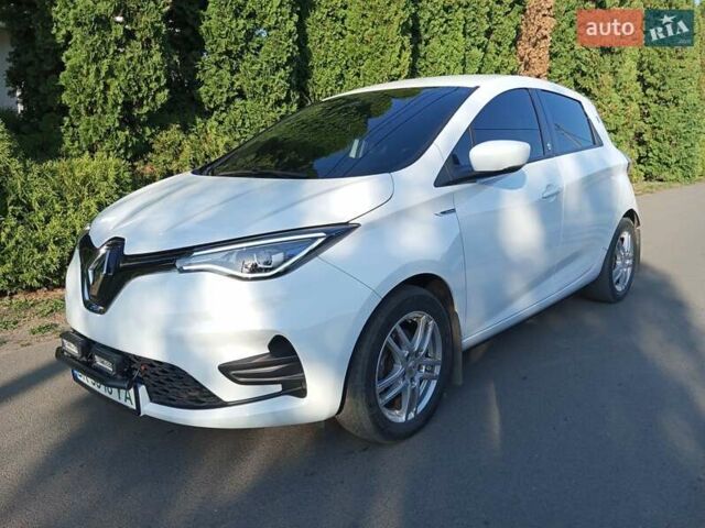 Белый Рено Зое, объемом двигателя 0 л и пробегом 58 тыс. км за 12300 $, фото 9 на Automoto.ua