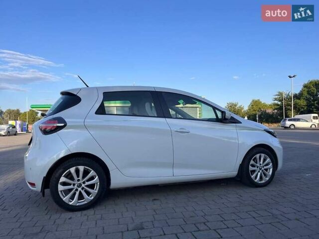 Белый Рено Зое, объемом двигателя 0 л и пробегом 122 тыс. км за 11850 $, фото 13 на Automoto.ua