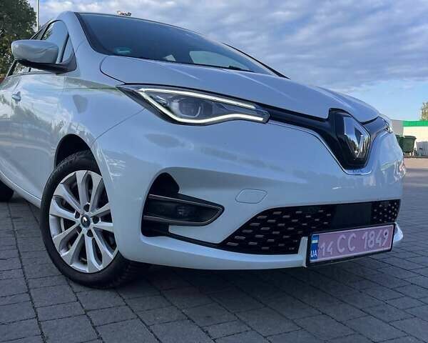 Белый Рено Зое, объемом двигателя 0 л и пробегом 122 тыс. км за 11850 $, фото 4 на Automoto.ua
