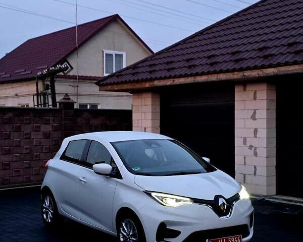 Белый Рено Зое, объемом двигателя 0 л и пробегом 16 тыс. км за 12999 $, фото 49 на Automoto.ua