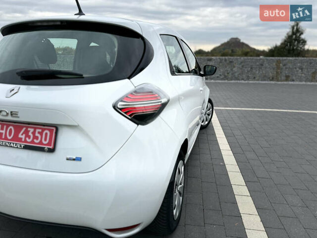 Рено Зое 2021 в Мукачеве на Automoto.ua Белый Рено Зое, объемом двигателя 0 л и пробегом 81 тыс. км за 11999 $, фото 10 на Automoto.ua