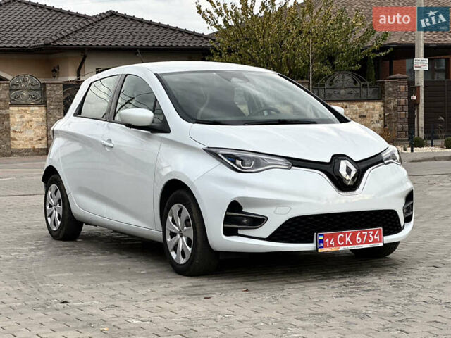 Белый Рено Зое, объемом двигателя 0 л и пробегом 106 тыс. км за 11400 $, фото 3 на Automoto.ua