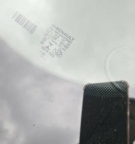 Белый Рено Зое, объемом двигателя 0 л и пробегом 51 тыс. км за 13300 $, фото 46 на Automoto.ua