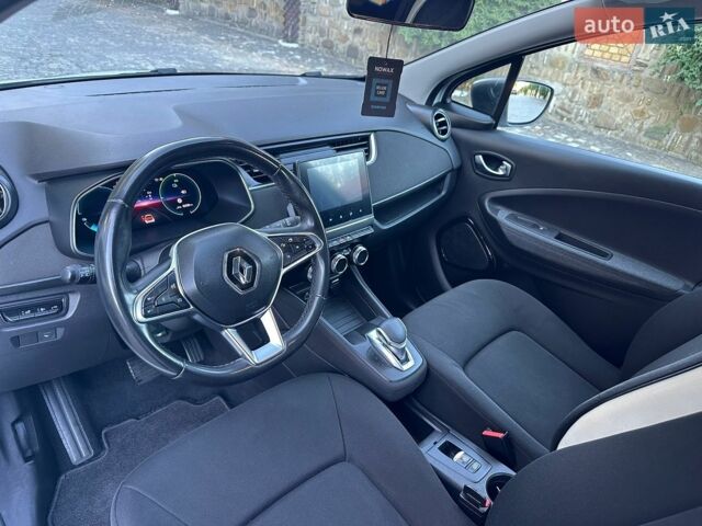Білий Рено Зое, об'ємом двигуна 0 л та пробігом 80 тис. км за 13200 $, фото 30 на Automoto.ua