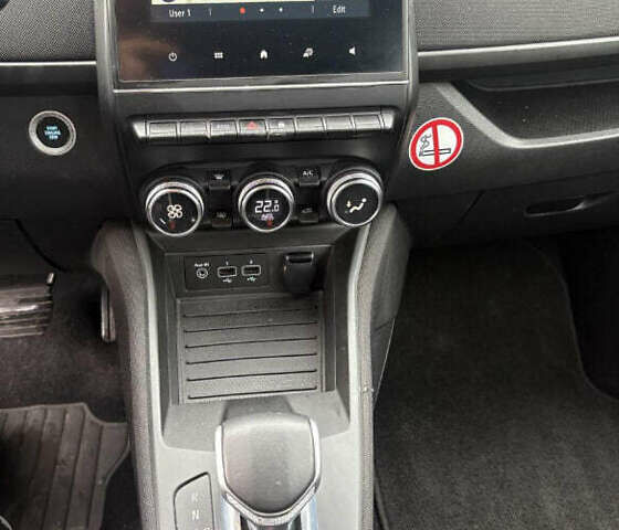 Белый Рено Зое, объемом двигателя 0 л и пробегом 85 тыс. км за 11023 $, фото 7 на Automoto.ua