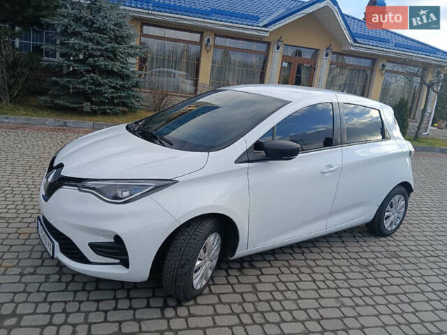 Белый Рено Зое, объемом двигателя 0 л и пробегом 39 тыс. км за 12000 $, фото 7 на Automoto.ua